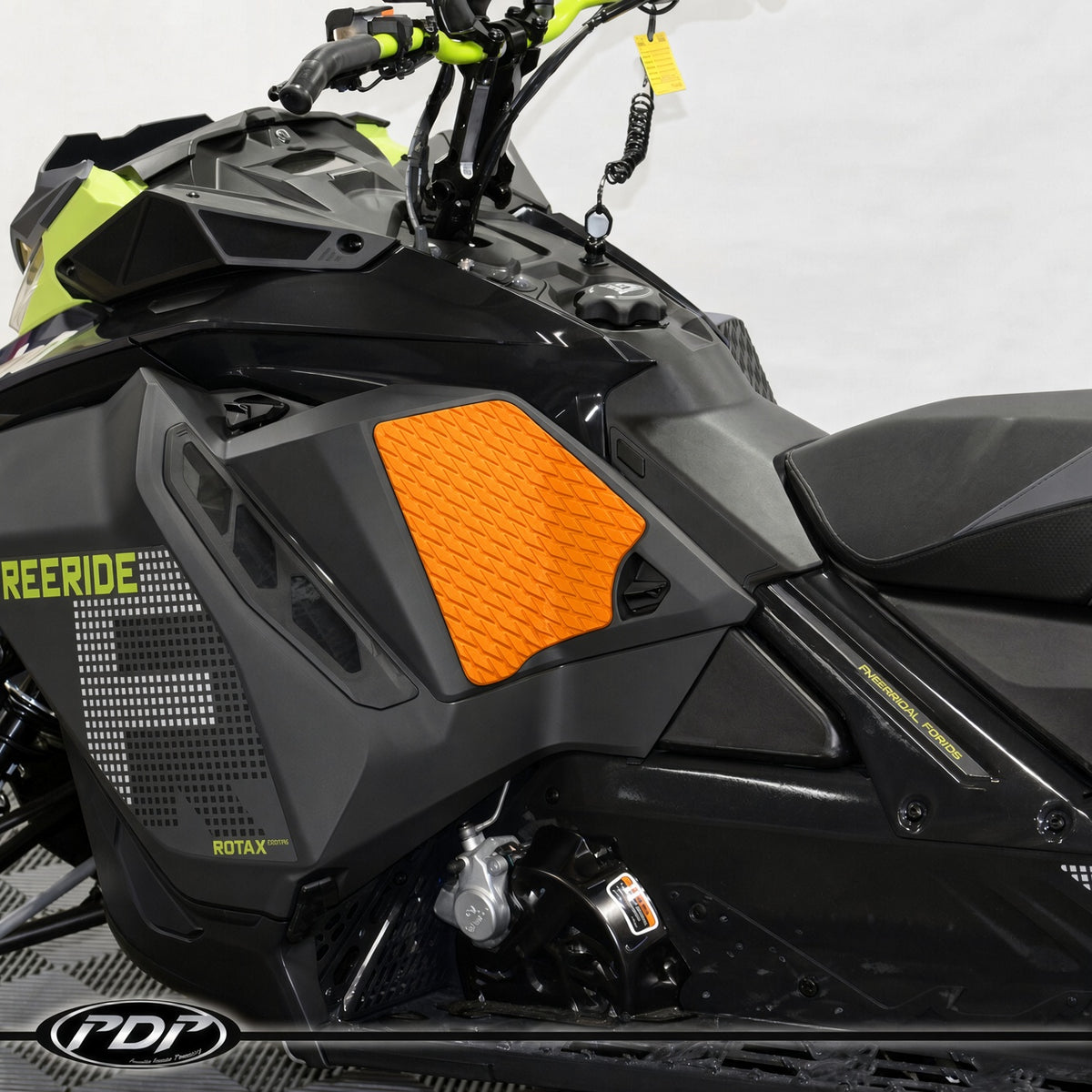 PDP Ski Doo Gen 4 Kneepads w/Pull Start