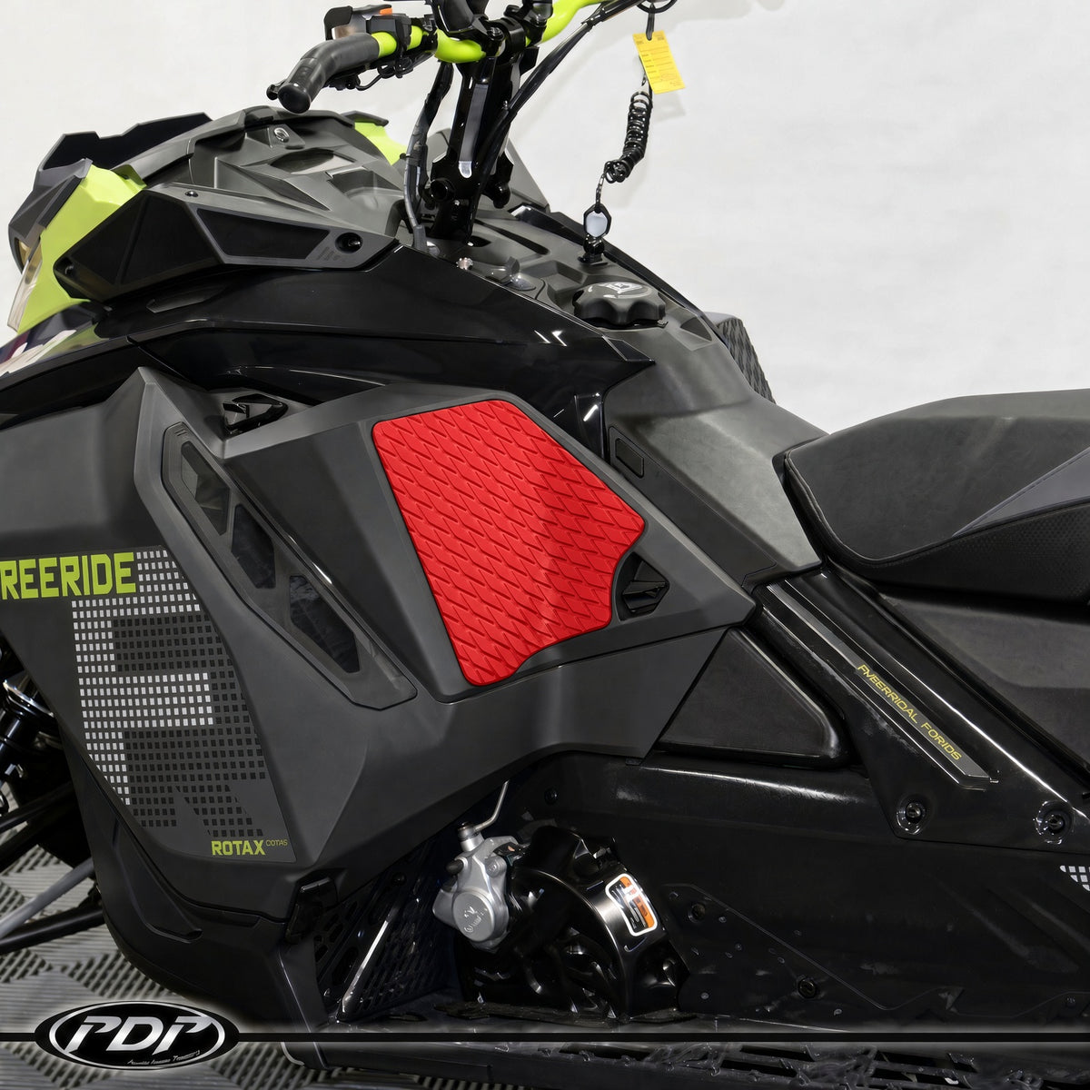 PDP Ski Doo Gen 4 Kneepads w/Pull Start