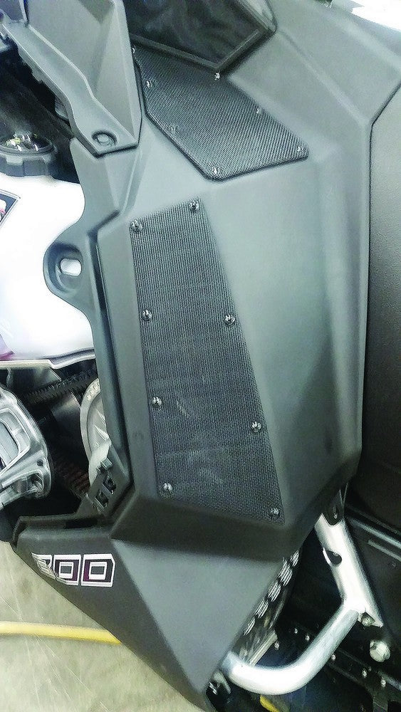 2 Cool Side Knee Vents Polaris Axys