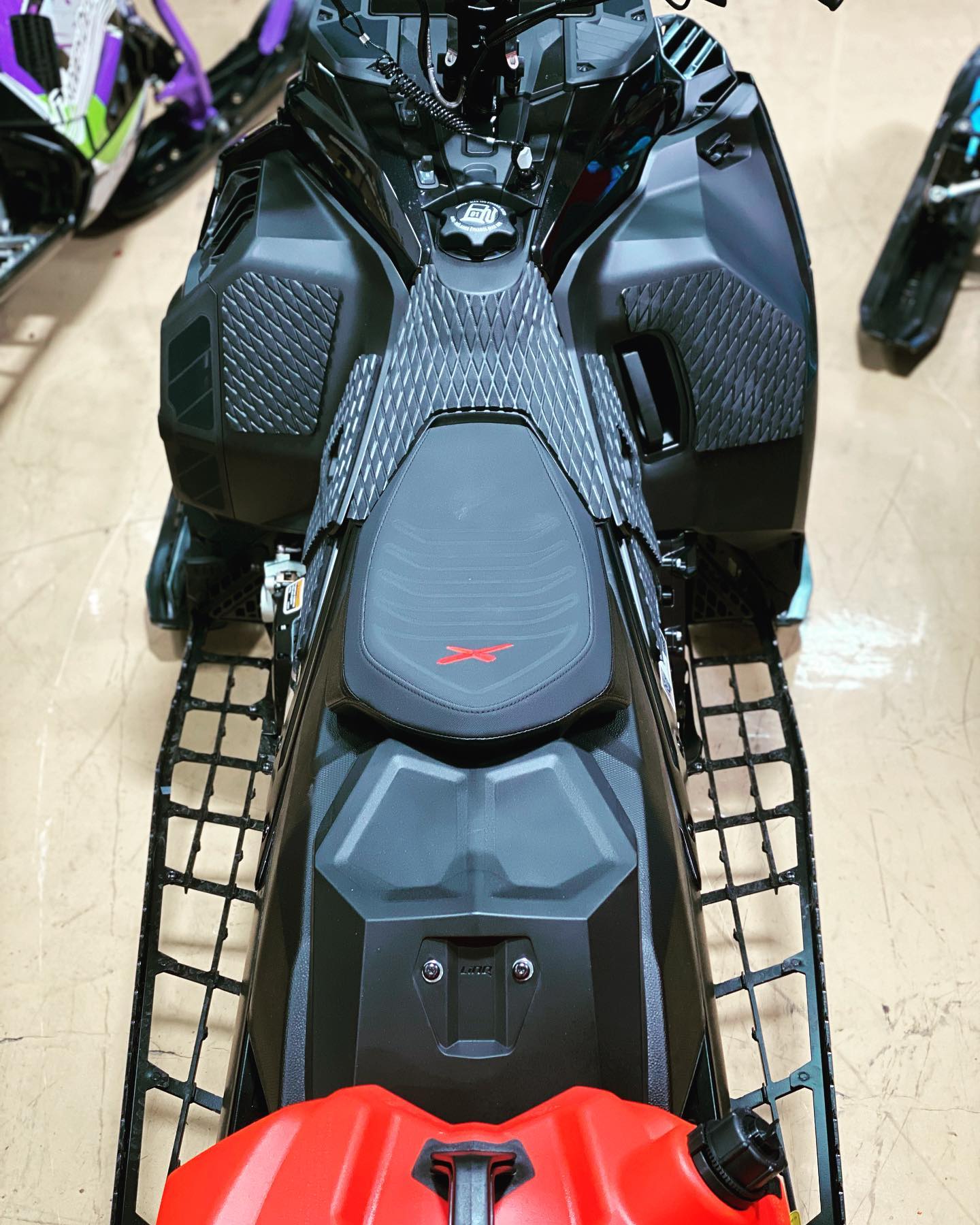PDP Ski Doo Gen 5 Summits and Freeride Kneepads